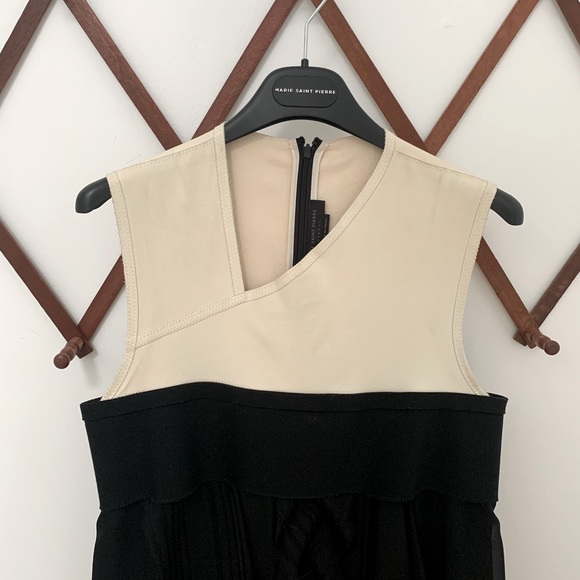 Silk chiffon dress and stretch leather detailing - Picture 5 of 6